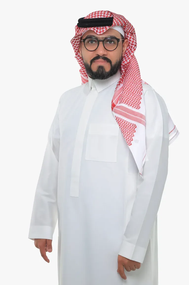 تصوير أقمشة — خلفية بيضاء