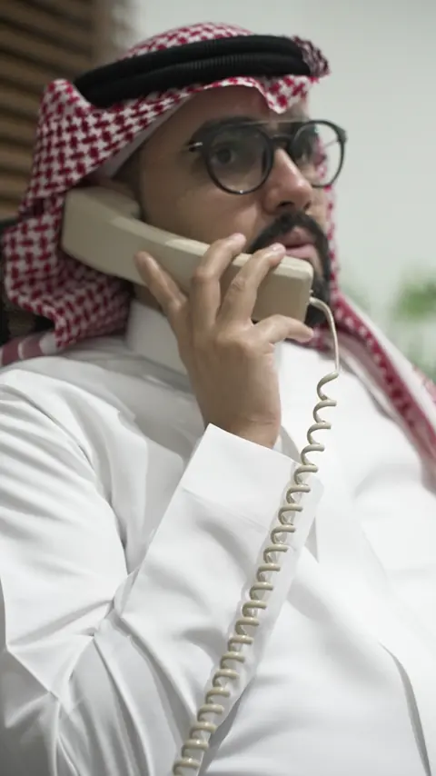 إعلان ثوب — من أعمال لايف لينس
