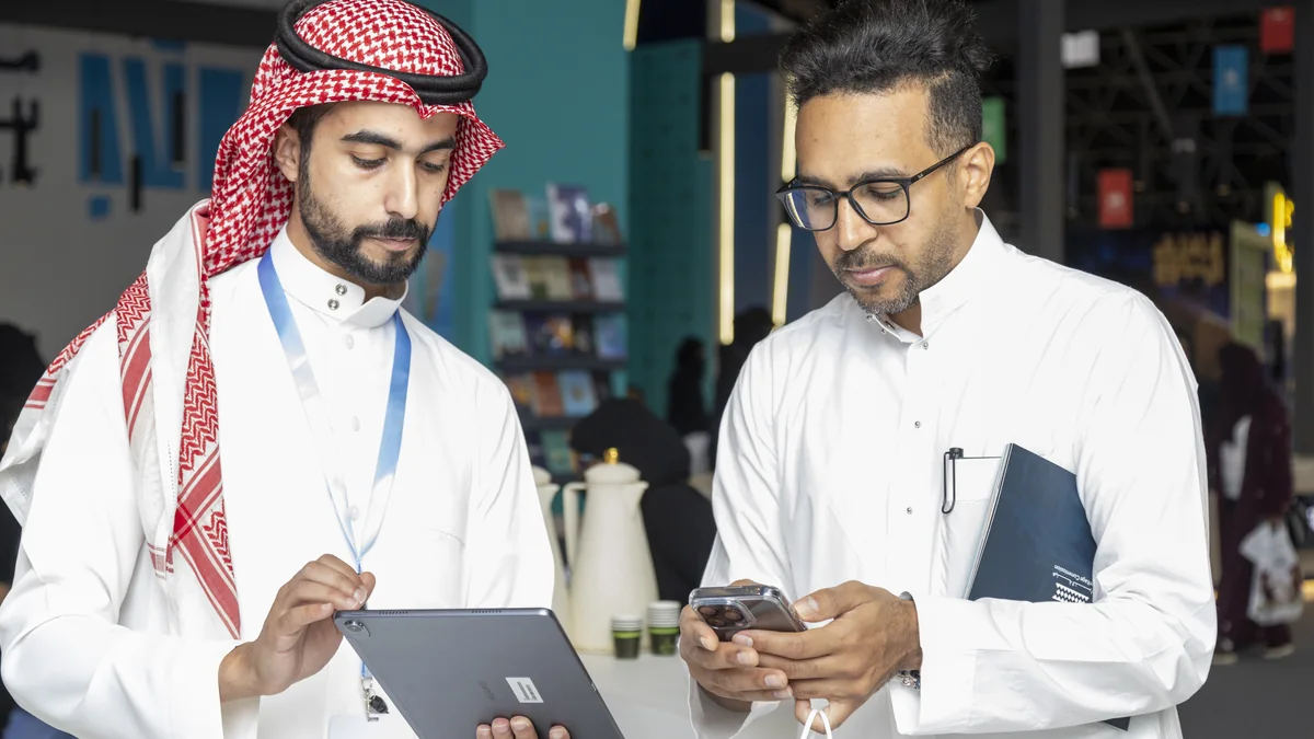 أجهزة ومعدات تصوير البث المباشر ب<a href=