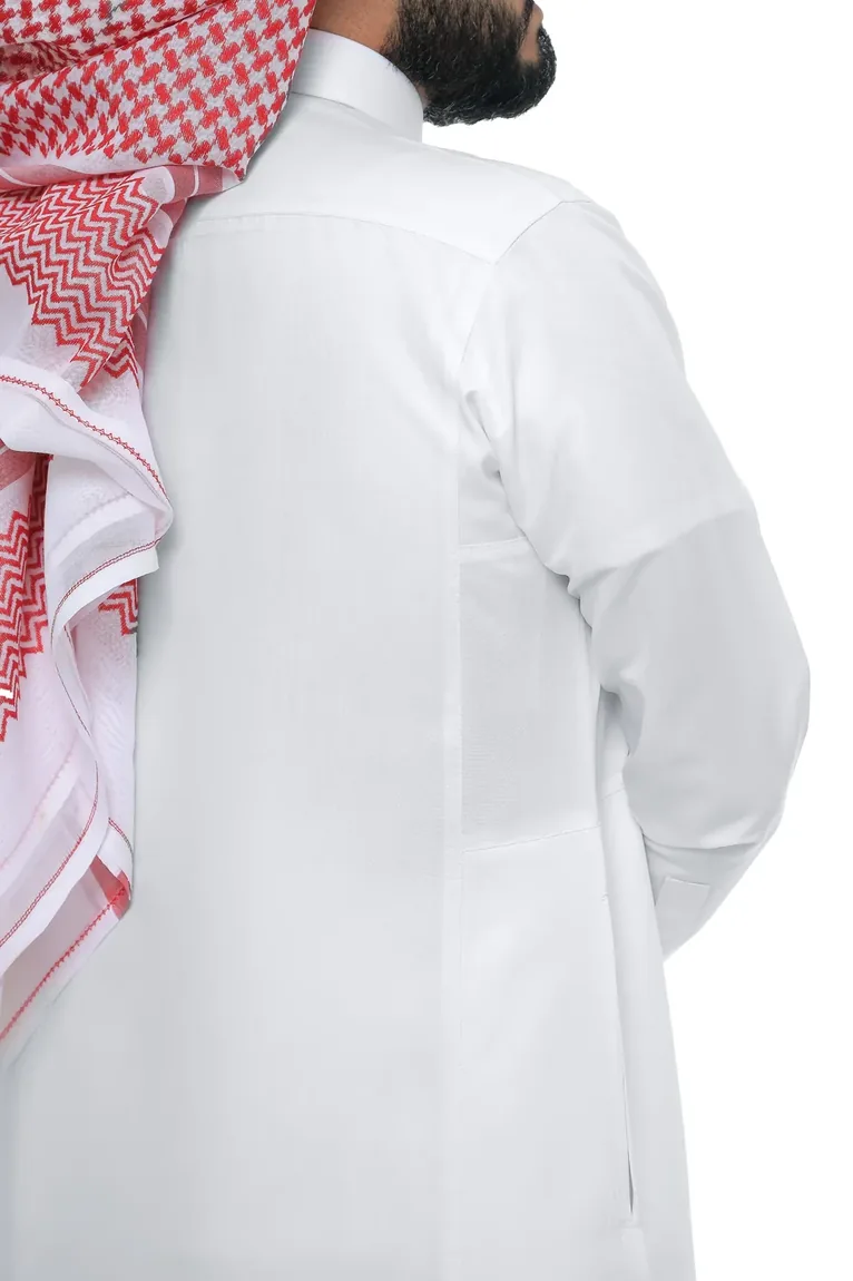 تصوير أقمشة بخلفية بيضاء